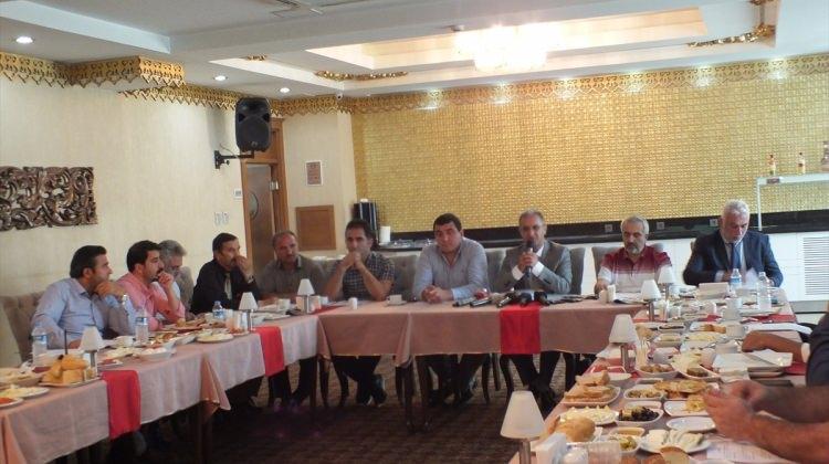 CHP Sivas Milletvekili Akyıldız, gazetecilerle bir araya geldi