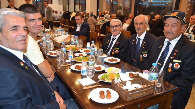 Bursa'da gaziler onuruna yemek