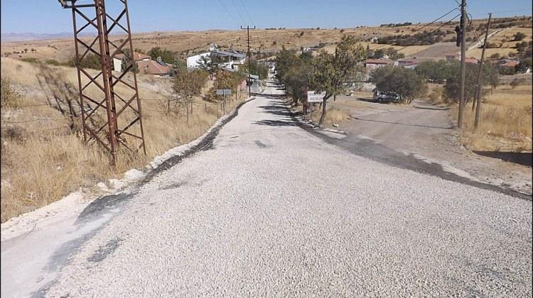 Keban'da köy yollarının asfaltlanması