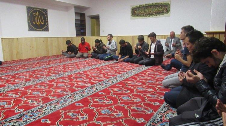 Üniversite öğrencilerinden anlamlı ziyaret