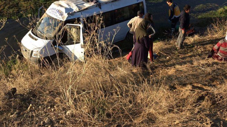 Afyonkarahisar'da trafik kazası: 12 yaralı