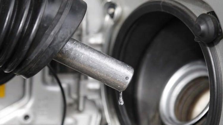 Petrol fiyatı 10 dolara inebilir!