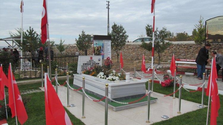 Şehit Emrah Çeçen mezarı başında anıldı