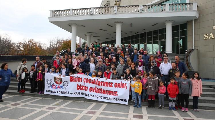 "Vosvos" tutkunları lösemili çocuklar için gaza bastı