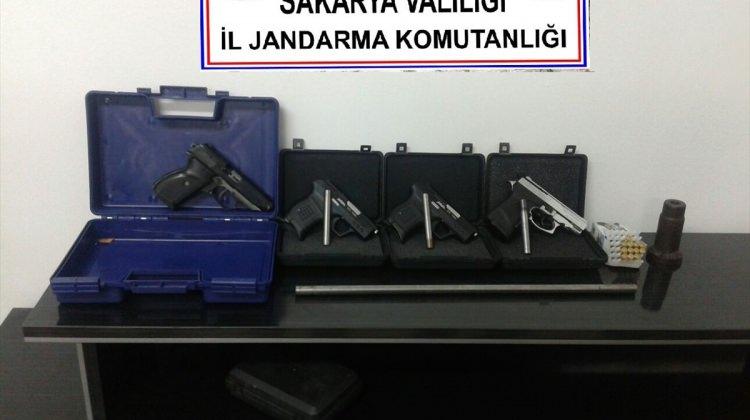 Sakarya'da silah kaçakçılığı operasyonu