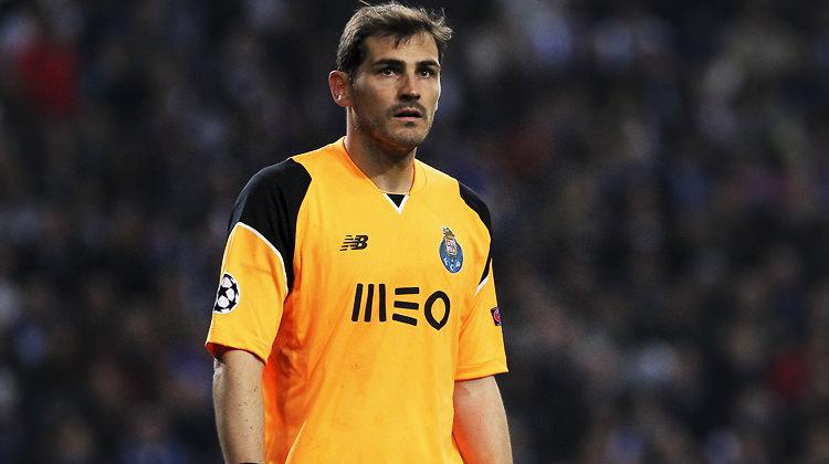 Iker Casillas futbolu bıraktı!