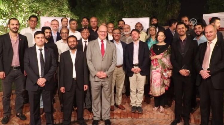 Pakistanlı Türkiye mezunları buluştu