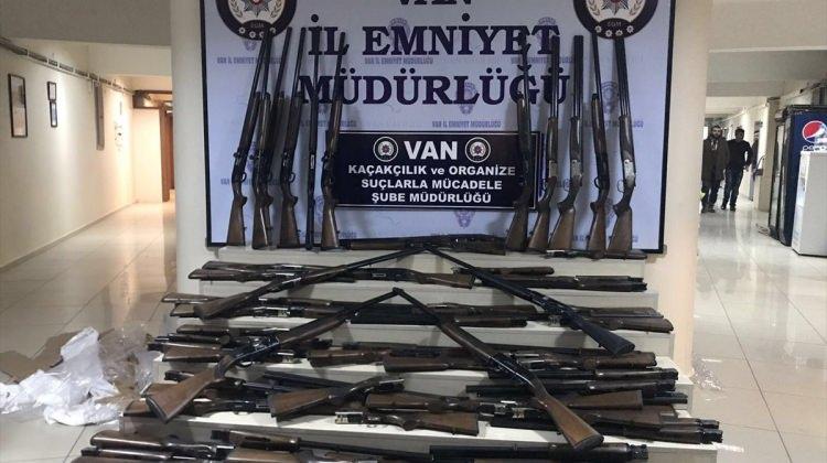 Van'da silah ve ilaç kaçakçılığı operasyonu