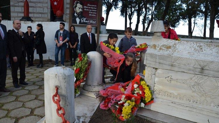 Namık Kemal mezarı başında anıldı