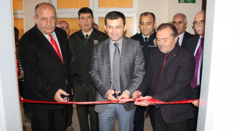 Ferizli Halit Narin Ortaokuluna bin kitaplı z-kütüphane