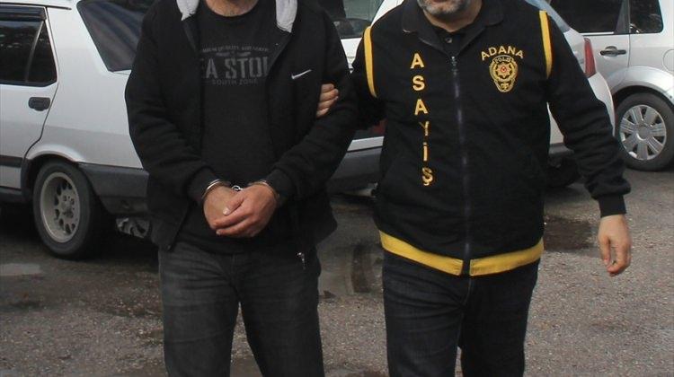 Adana'da altınlarla kaçan dolandırıcının vatandaşlarca yakalanması