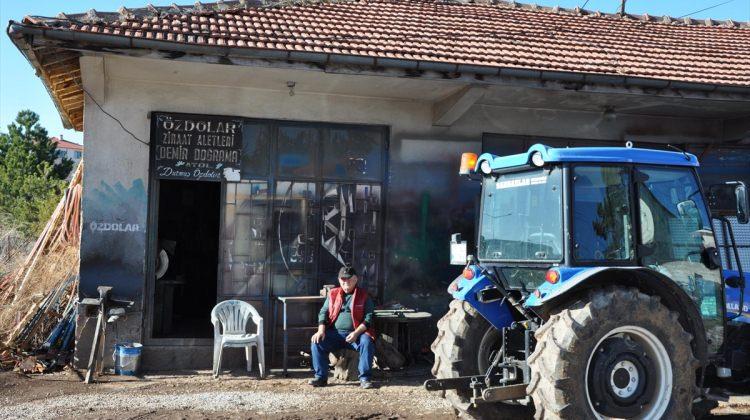 Yozgatlı usta 70 yıldır demir dövüyor