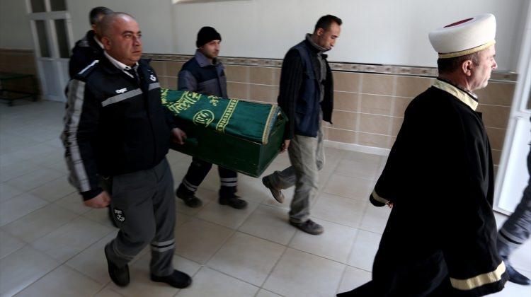 Valiz içinde bulunan Suriyeli bebeğin cenazesi defnedildi