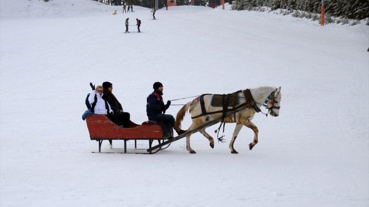 Kars'ta atlı kızaklar sezonu açtı