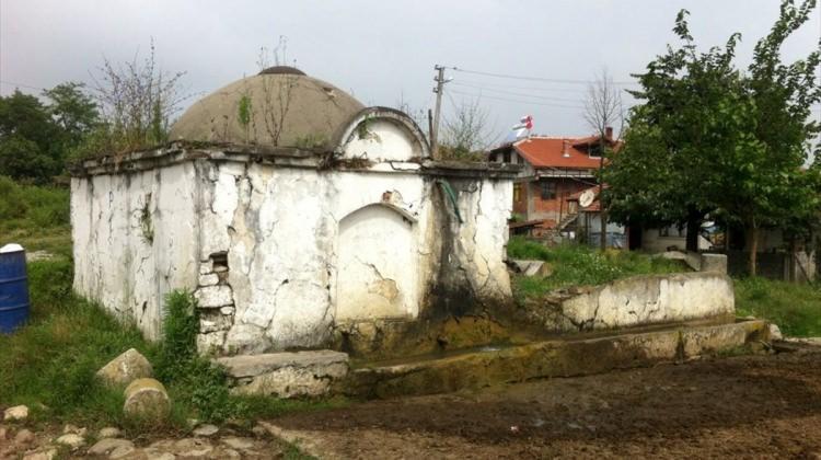 Serdivan'da tarihi çeşmeler restore ediliyor