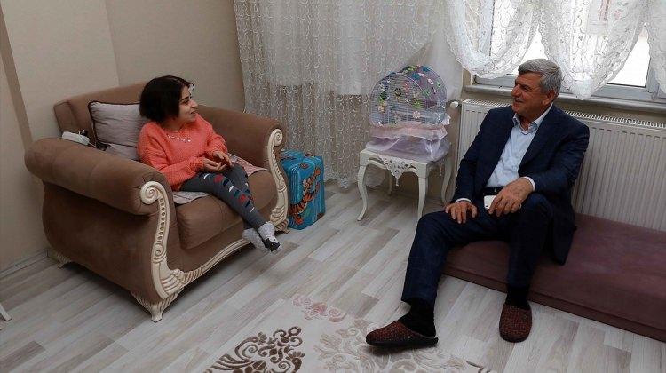 Karaosmaoğlu'ndan engelli Usta'ya ziyaret