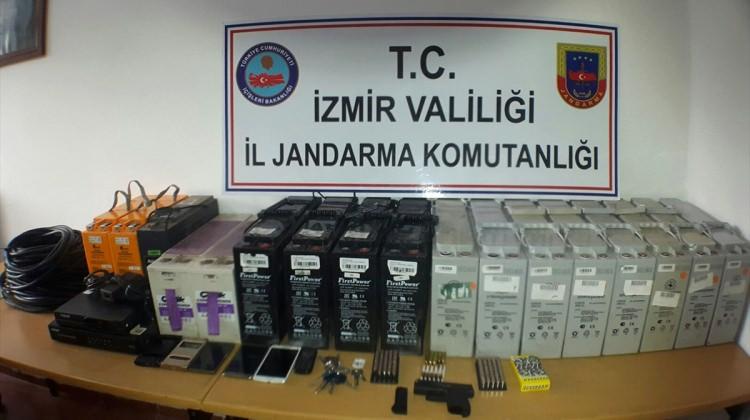 İzmir'de baz istasyonlarından akü hırsızlığı