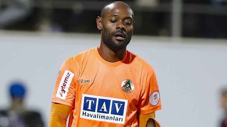 Vagner Love yeni takımıyla anlaştı!