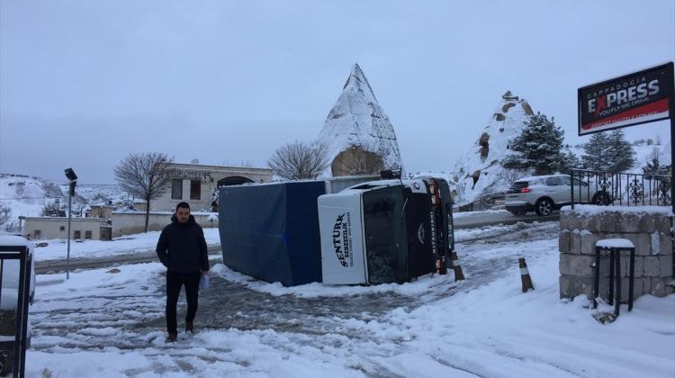 Nevşehir'de buzlanma kazaya neden oldu