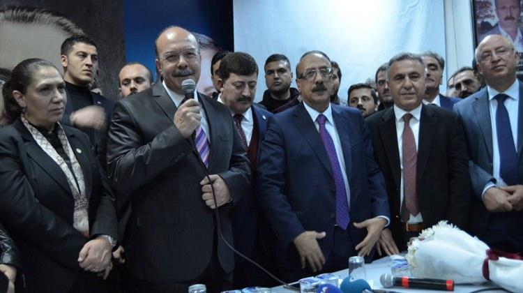 AK Parti Diyarbakır teşkilatında devir teslim