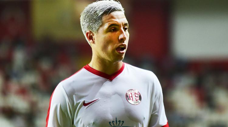 Samir Nasri 6 ay futboldan men edildi!
