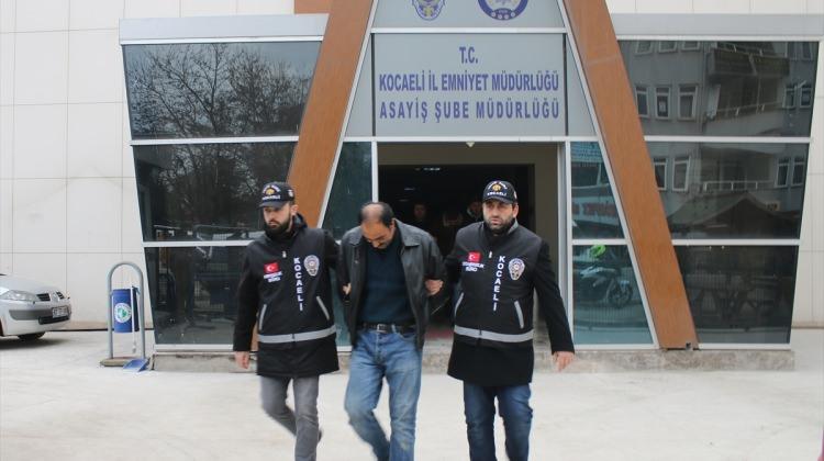 İstanbul'dan çaldıkları kamyonetle İzmit'te yakalandılar