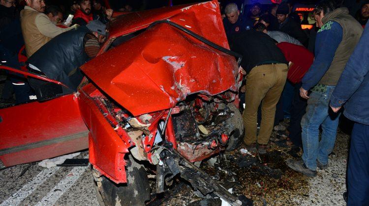 Antalya'da trafik kazası: 1 ölü, 6 yaralı