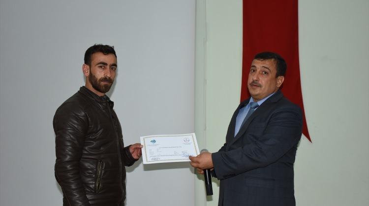 Nusaybin'de servis şoförleri ile avcılara sertifika