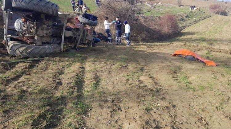 Amasya'da traktör devrildi: 1 ölü