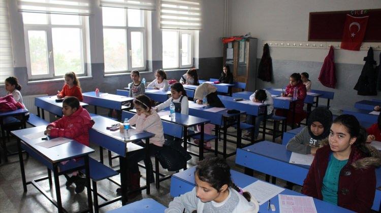 Elazığ'da umre ödüllü siyer sınavı yapıldı