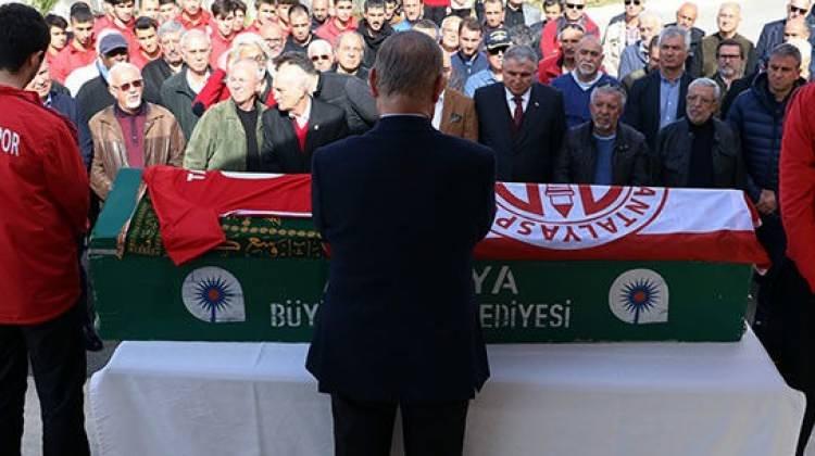 Antalyaspor'un acı kaybı! Kalp krizi...