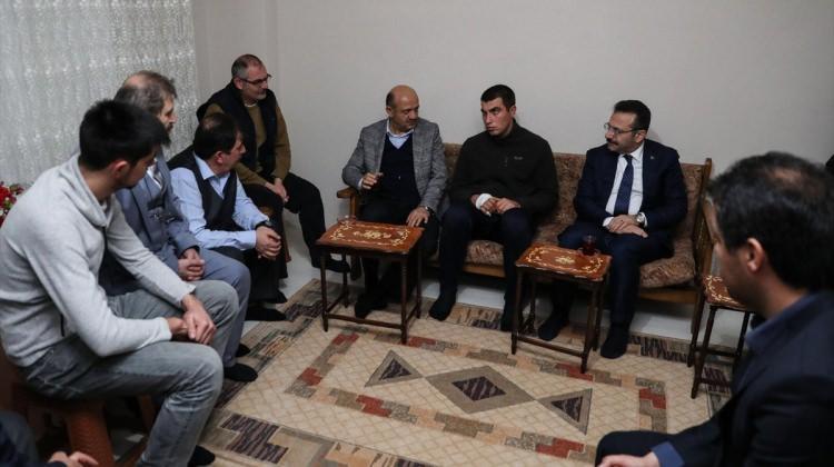 Başbakan Yardımcısı Işık'tan Afrin gazisine ziyaret
