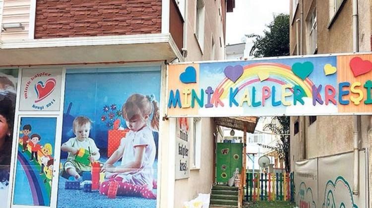 Dayak atan iki öğretmen tutuklandı