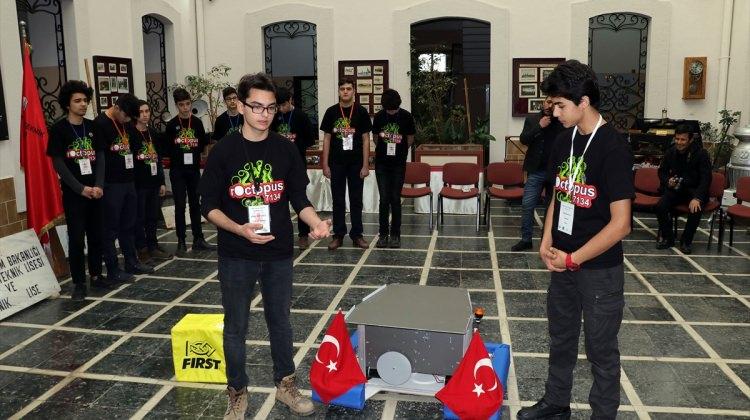 Liseli gençler "defans" robotu ile Çin'de yarışacak