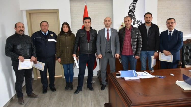 Gümüşhacıköy'de başarılı polislere başarı belgesi verildi
