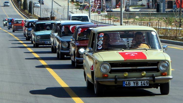 "Hacı Murat" araçlarla Mehmetçik'e destek konvoyu