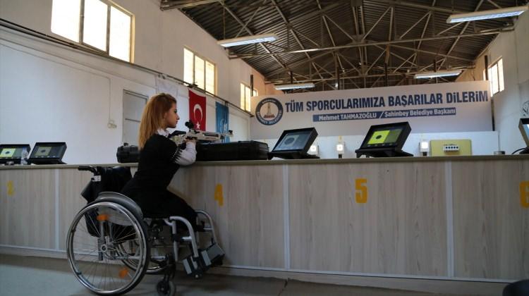 Engelini sporla aşıyor