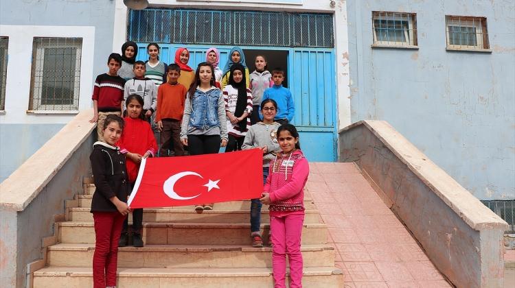 Diyarbakırlı öğrencilerden işaret diliyle "Çanakkale Türküsü"