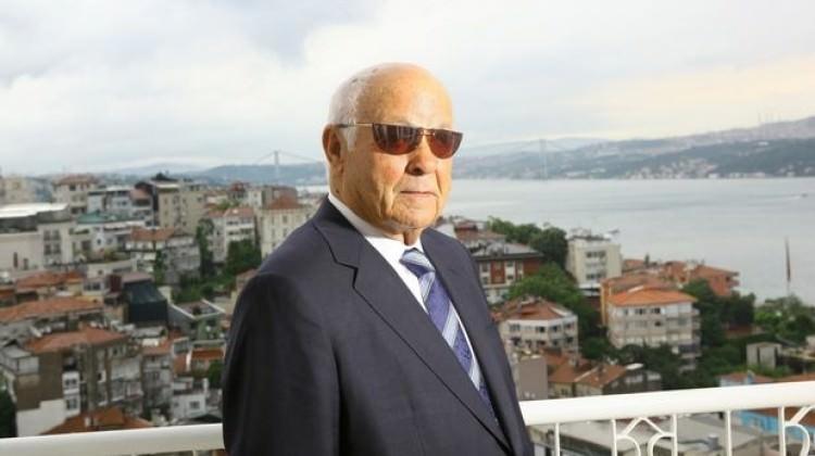 Ünlü iş adamı hayatını kaybetti