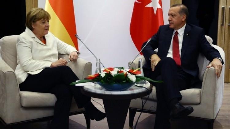 Cumhurbaşkanı Erdoğan Merkel ile görüştü