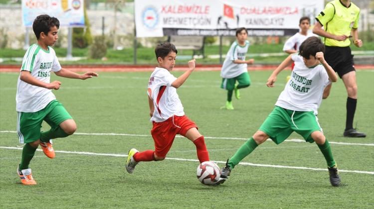 Osmaniye’de küçükler futbol il birinciliği müsabakaları