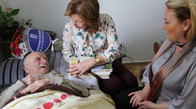 Bodrum'da 100 yaş üstündeki yaşlılara ziyaretler