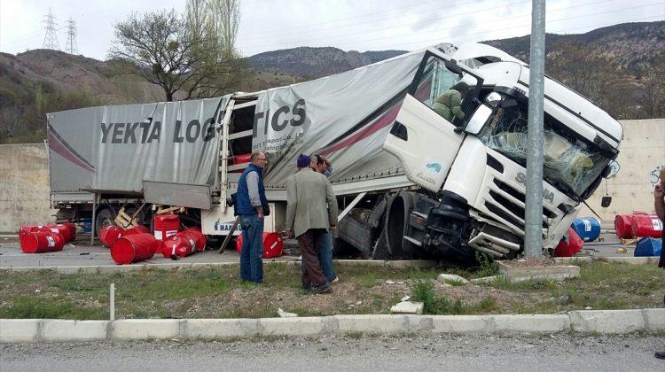 Koyulhisar'da trafik kazası: 1 yaralı