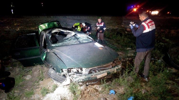 Konya'da otomobil şarampole devrildi: 1 ölü 2 yaralı