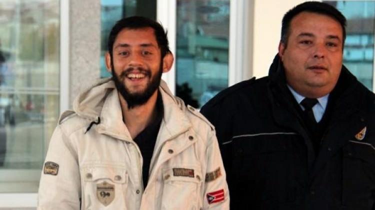 Balta ile öldürdü, güldü! Şaşırtan karar...