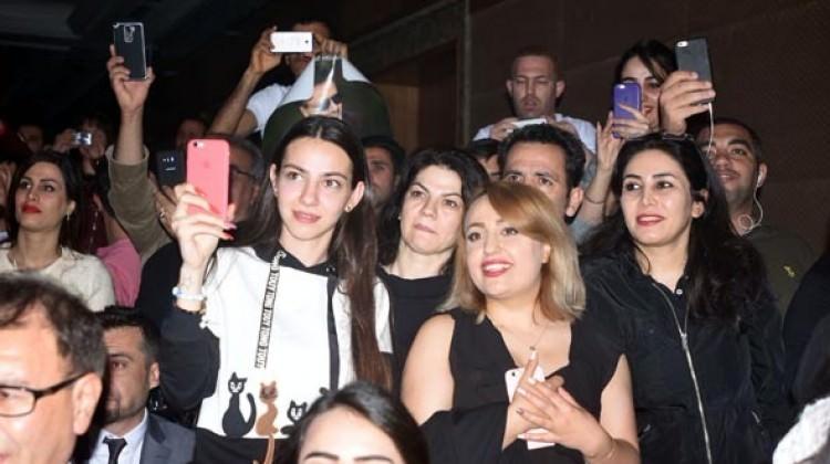 İranlı turistler Türkiye'de konserde coştu!