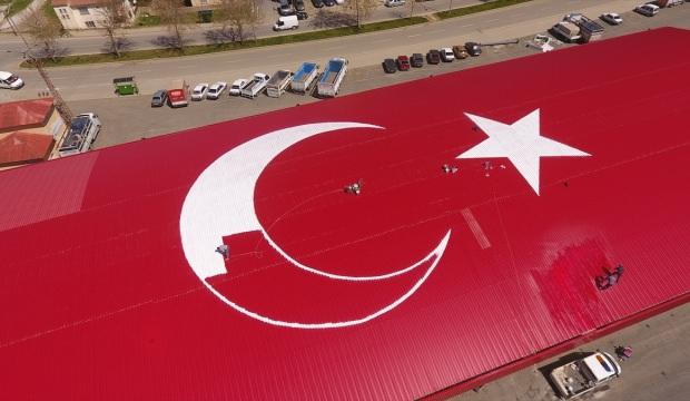 Afşin Belediyesinden dev Türk bayrağı motifi