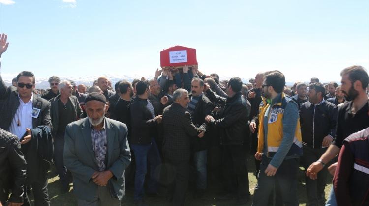 Şehit UMKE görevlisini binlerce Erzurumlu uğurladı