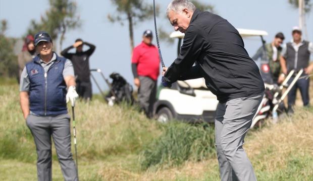 Deniz dolgusuna yapılan golf sahası 18 delikli hale geldi