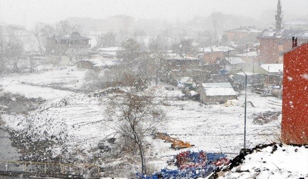 Doğu Anadolu'da nisan ayında kar